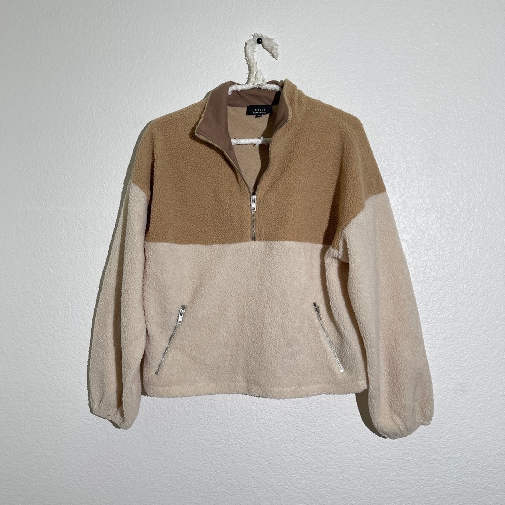 DISCOVERING THE WORLD
SHERPA POCKETED HALF ZIP PULLOVER SWEATER -
IVORY